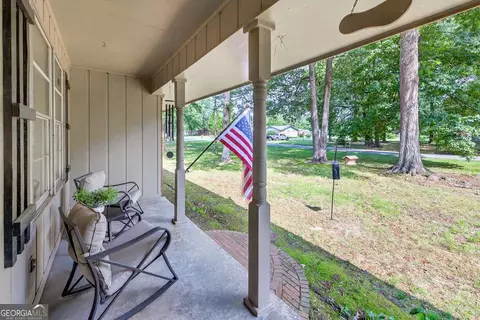 Exterior - 199 Cherry St SE, Calhoun, GA 30701 photo 5 of 21