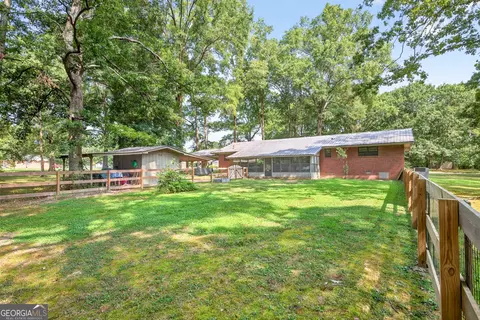 Exterior - 199 Cherry St SE, Calhoun, GA 30701 photo 17 of 21