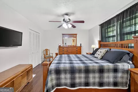 Bedroom - 199 Cherry St SE, Calhoun, GA 30701 photo 6 of 8