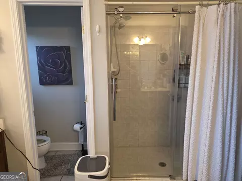 Bath - 801 Eggie Ct, Mcdonough, GA 30252 photo 2 of 6