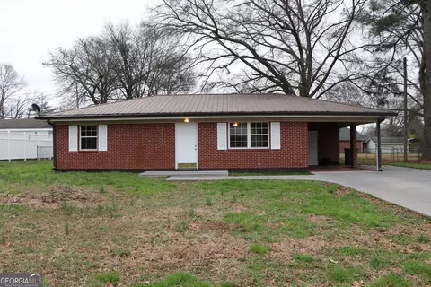 27 Mcleod St, Lyerly, GA 30730