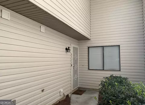 8577 Parkside Dr, Jonesboro, GA 30238