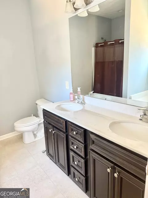 Bath - 107 Edgemont Ct, Lagrange, GA 30240 photo 4 of 5