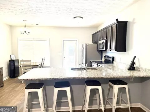 Kitchen - 107 Edgemont Ct, Lagrange, GA 30240 photo 1 of 4