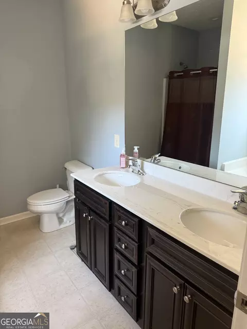 Bath - 107 Edgemont Ct, Lagrange, GA 30240 photo 3 of 5
