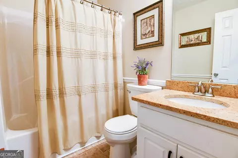 Bath - 105 Edinburgh Ln, Covington, GA 30016 photo 5 of 6