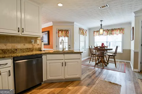 Kitchen - 105 Edinburgh Ln, Covington, GA 30016 photo 3 of 4