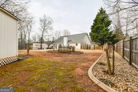 Exterior - 105 Edinburgh Ln, Covington, GA 30016 photo 12 of 18