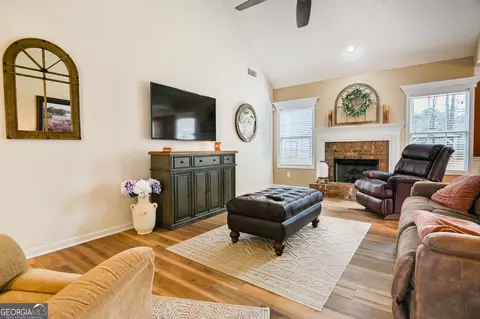 Living - 105 Edinburgh Ln, Covington, GA 30016 photo 1 of 1