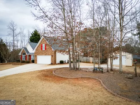 Exterior - 105 Edinburgh Ln, Covington, GA 30016 photo 17 of 18