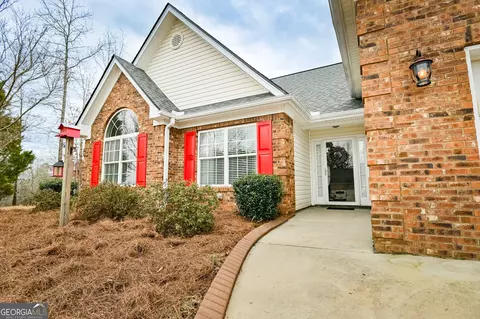 Exterior - 105 Edinburgh Ln, Covington, GA 30016 photo 3 of 18