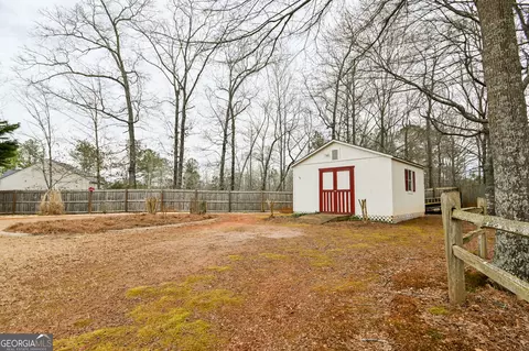 Exterior - 105 Edinburgh Ln, Covington, GA 30016 photo 13 of 18