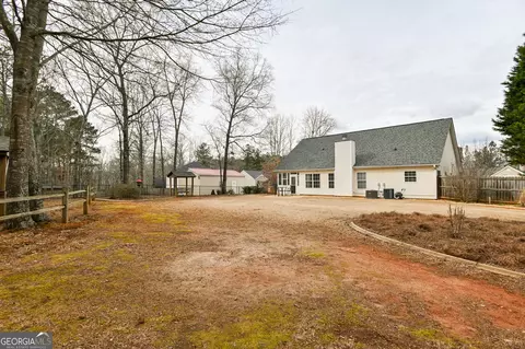 Exterior - 105 Edinburgh Ln, Covington, GA 30016 photo 11 of 18