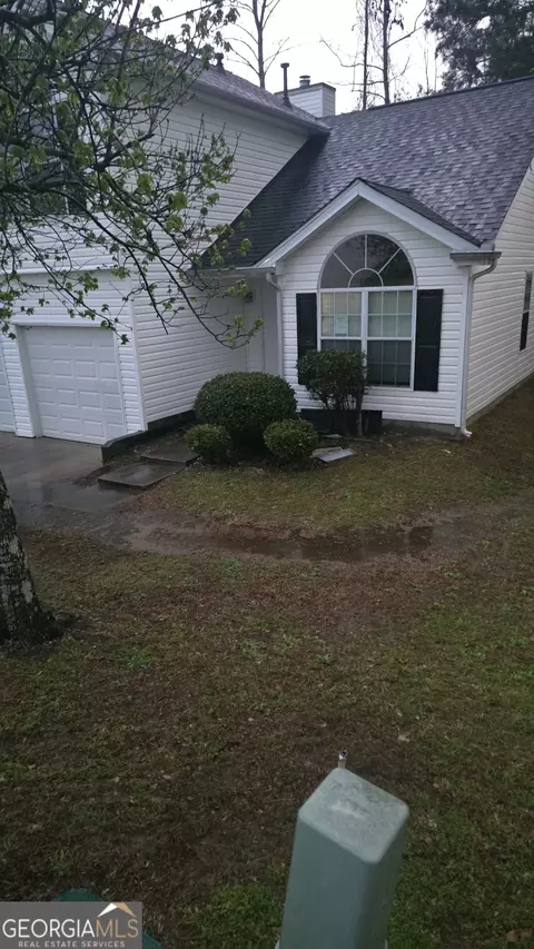 2816 Two Lakes Cir, College Park, GA 30349