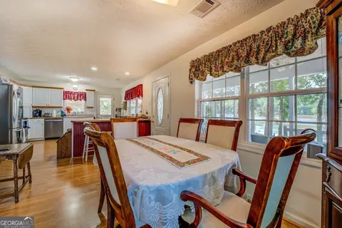 Dining - 2000 Campbell Rd, Covington, GA 30014 photo 3 of 4
