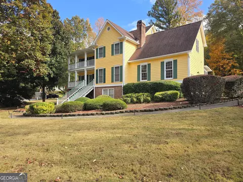 7336 Waters Edge Dr, Stone Mountain, GA 30087