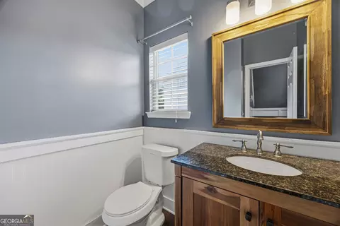 Bath - 417 Ryoaks Dr, Hampton, GA 30228 photo 1 of 4