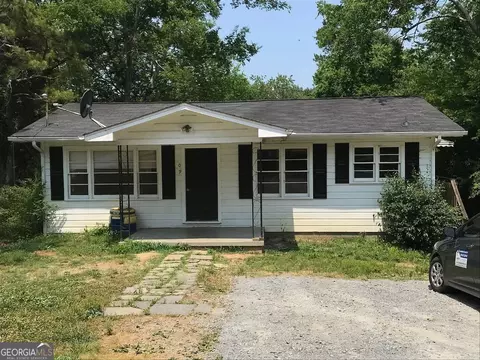 309 Crest Dr, Calhoun, GA 30701