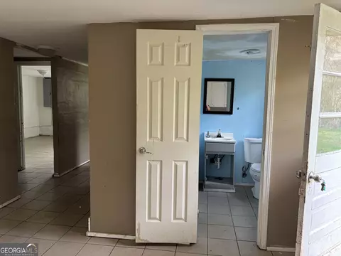 Entry Way - 309 Crest Dr, Calhoun, GA 30701 photo 1 of 1