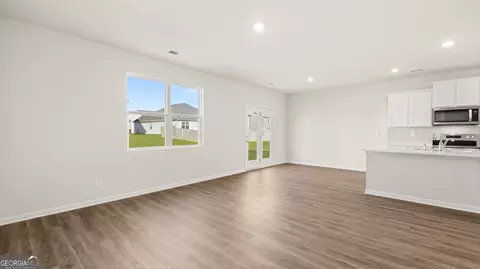 Living - 214 Cattle Dr, Perry, GA 31069 photo 2 of 2