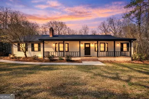 55 Gentry Dr, Mcdonough, GA 30252