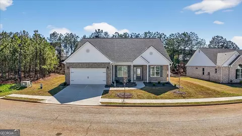 843 Crossroads Ct, Social Circle, GA 30025