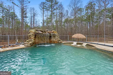 Exterior - 109 Pope Rd, Buchanan, GA 30113 photo 4 of 23