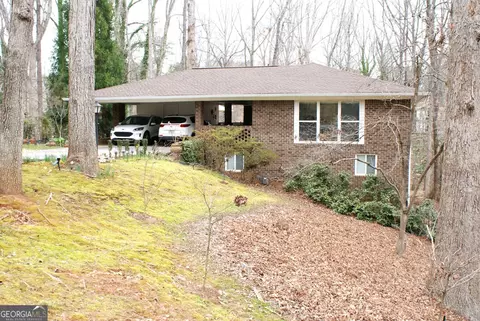 1146 Lakeshore Dr, Gainesville, GA 30501