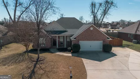 105 Norfolk Cir, Warner Robins, GA 31088