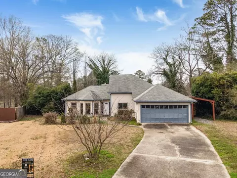 710 Friendship Ridge Ct, Powder Springs, GA 30127