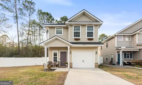 1263 Cypress Fall Cir, Hinesville, GA 31313
