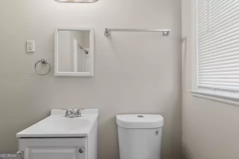 Bath - 2019 Dunham Ct, Augusta, GA 30906 photo 2 of 2