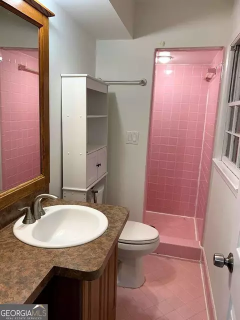 Bath - 3019 Trafalgar Way, Chamblee, GA 30341 photo 2 of 2