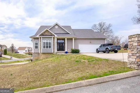23 Raleigh Dr, Lafayette, GA 30728