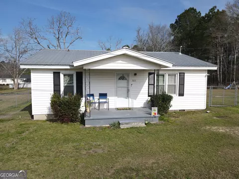 313 Modoc Rd, Swainsboro, GA 30401