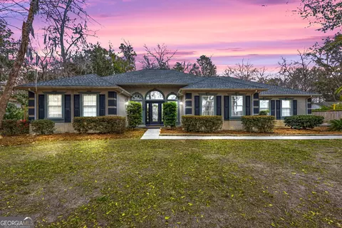 811 Riverview Dr W, Saint Marys, GA 31558