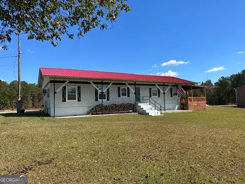 145 Jarrell Hogg Rd, West Point, GA 31833