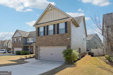 Exterior - 2002 Bridgewater Pass, Hampton, GA 30228 photo 3 of 8