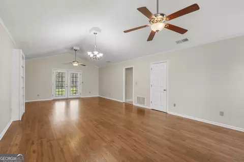 Living - 125 Hazel Way, Lagrange, GA 30241 photo 4 of 5