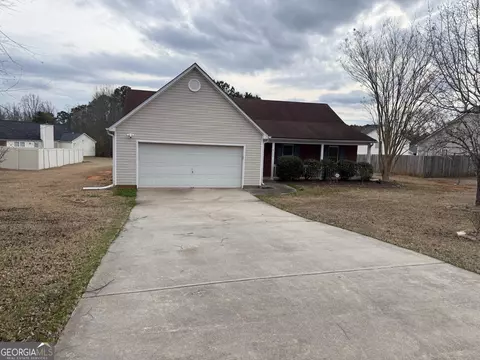 4165 Eden Valley Dr, Loganville, GA 30052