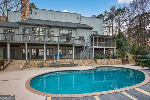 Exterior - 2010 Foxcroft Dr, Lagrange, GA 30240 photo 11 of 20