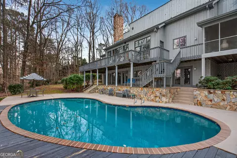 Exterior - 2010 Foxcroft Dr, Lagrange, GA 30240 photo 14 of 20