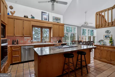 Kitchen - 2010 Foxcroft Dr, Lagrange, GA 30240 photo 3 of 5