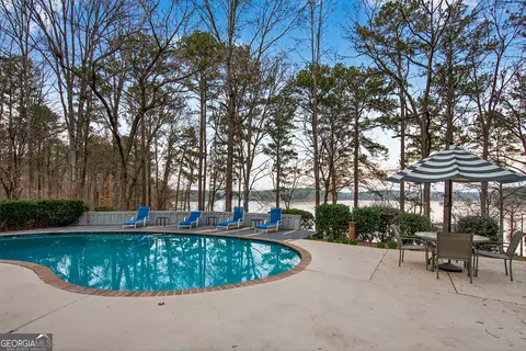 Exterior - 2010 Foxcroft Dr, Lagrange, GA 30240 photo 8 of 20