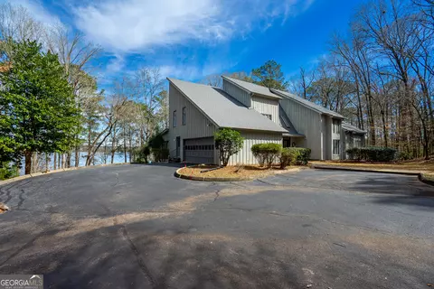 Exterior - 2010 Foxcroft Dr, Lagrange, GA 30240 photo 3 of 20