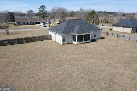 Exterior - 129 Amanda Dr, Byron, GA 31008 photo 1 of 4