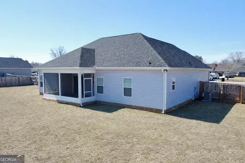 Exterior - 129 Amanda Dr, Byron, GA 31008 photo 2 of 4