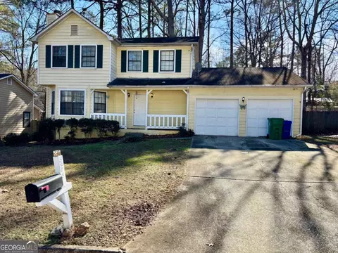 5615 Pennybrook Ct, Stone Mountain, GA 30087