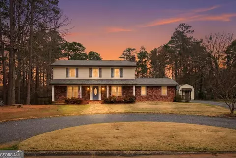 206 Chateau Dr, Fayetteville, GA 30214