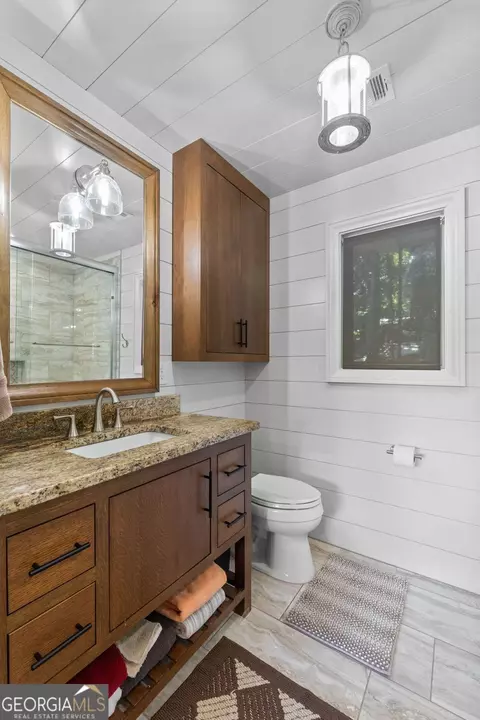 Bath - 170 Tater Hill Rd, Jackson, GA 30233 photo 2 of 5